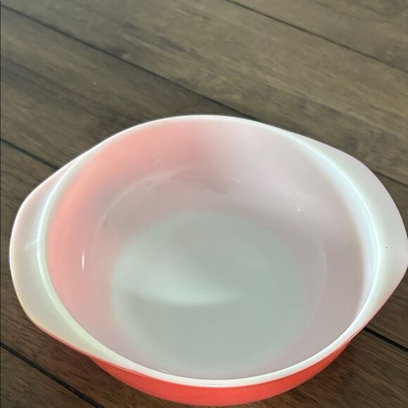 Vintage Pyrex Flamingo Pink 024 2 Qt Round Casserole Dish with Clear Glass Lid – - Picture 3 of 10